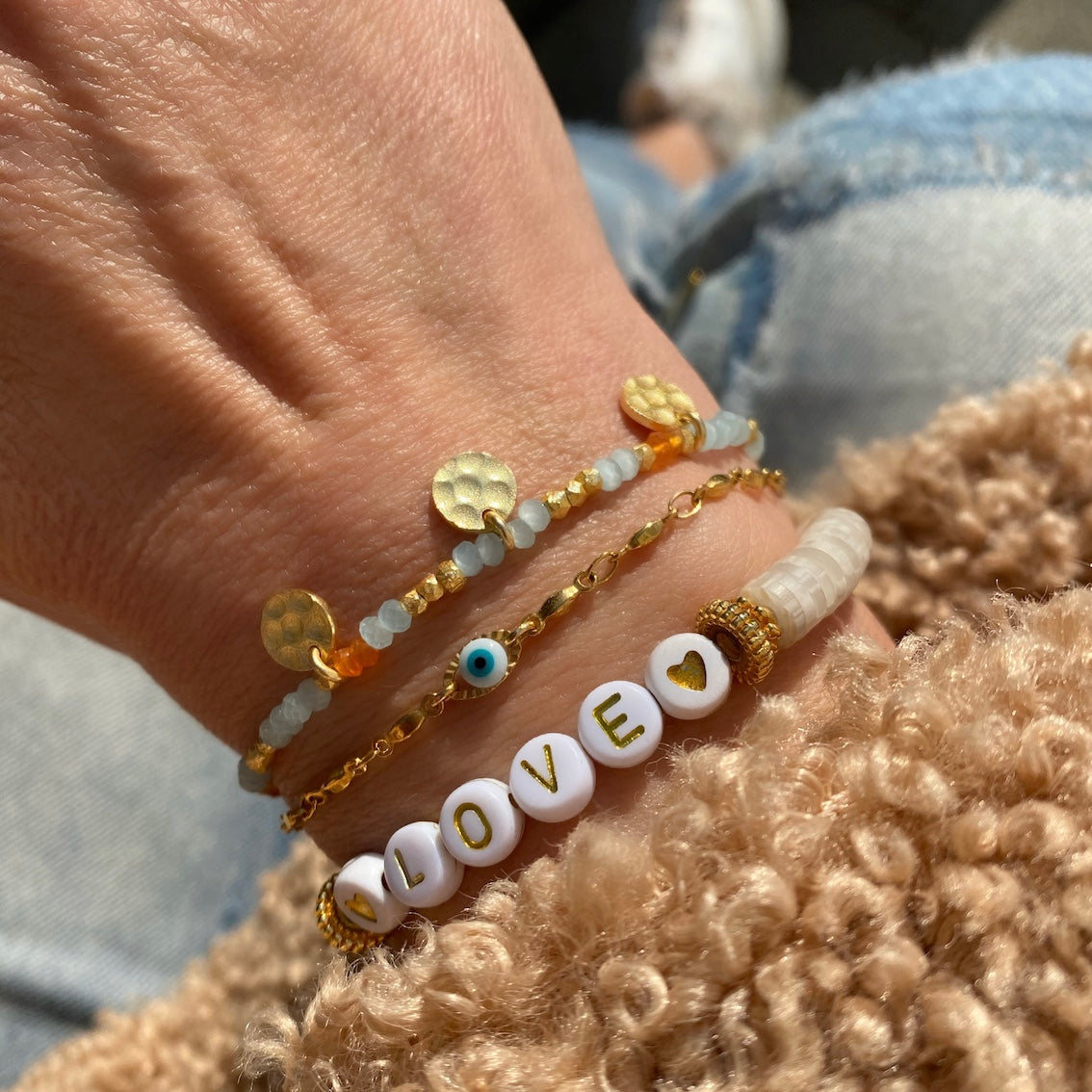 Armband India