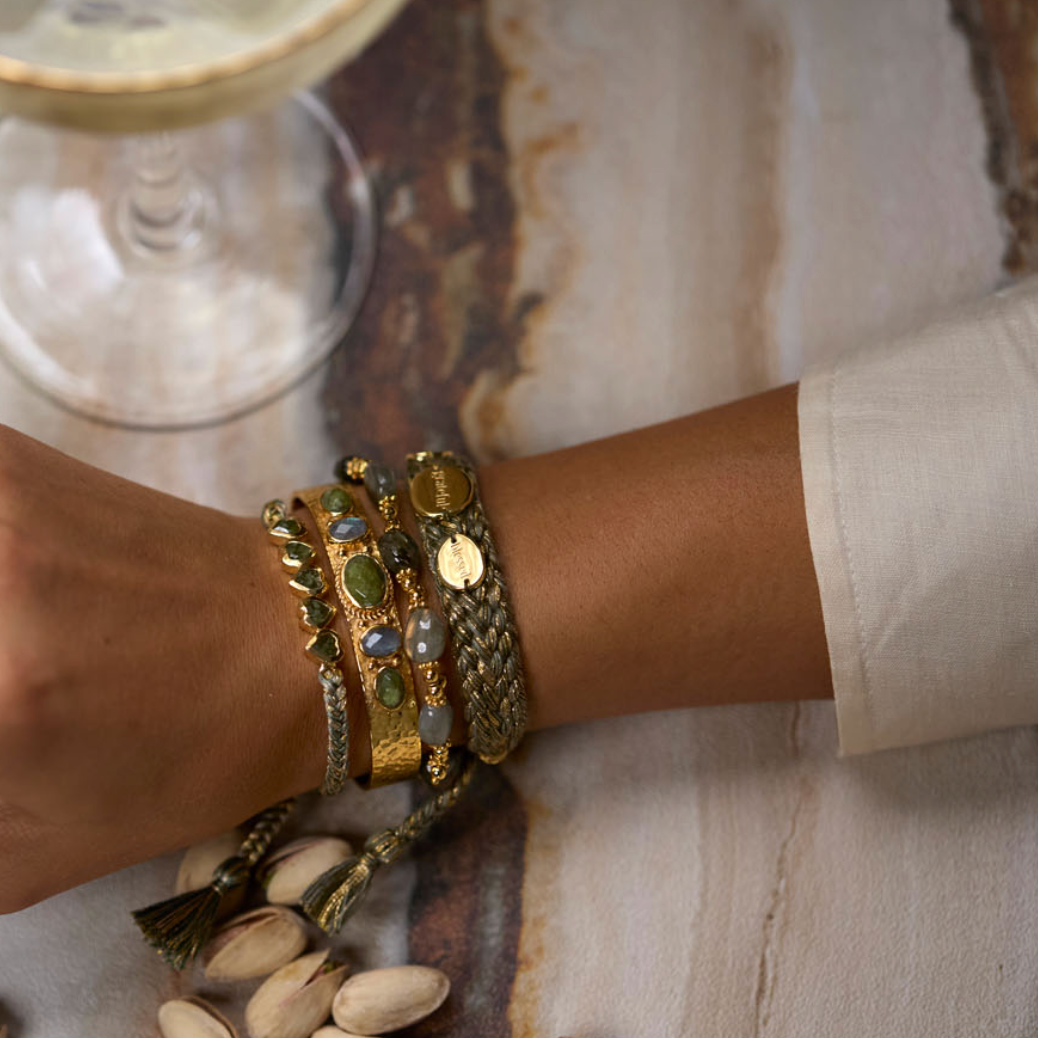 Armband More than Words green