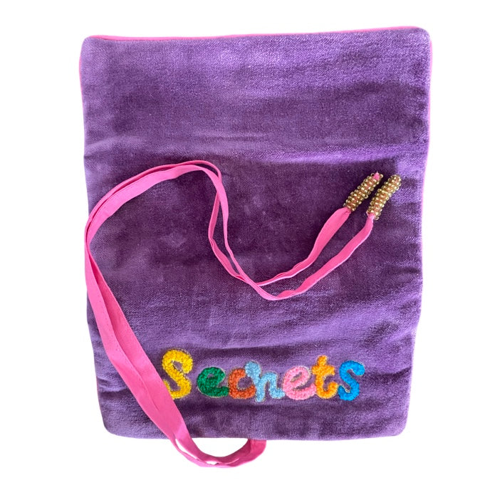 Schmuckrolle Jewels and Secrets