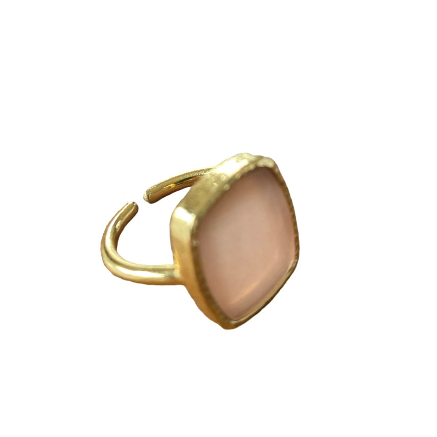 Ring Mondstein